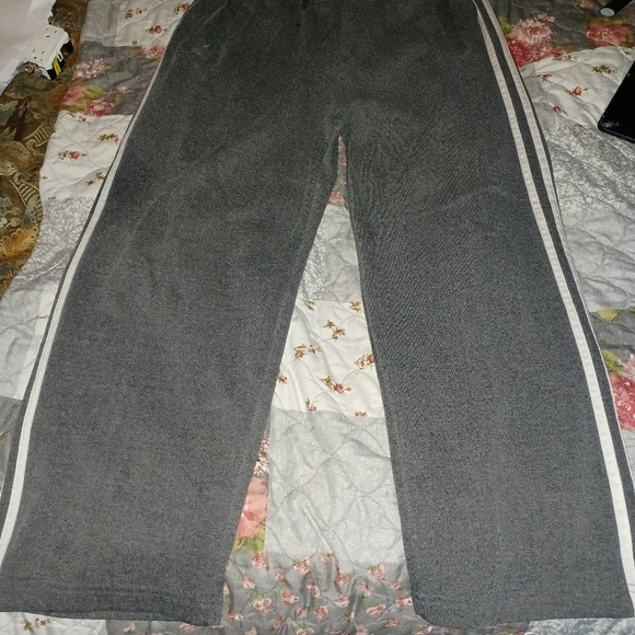 Pants - Picture 5 of 6